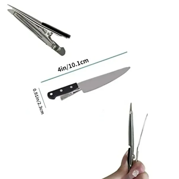 Two folding knives, one open and one closed.